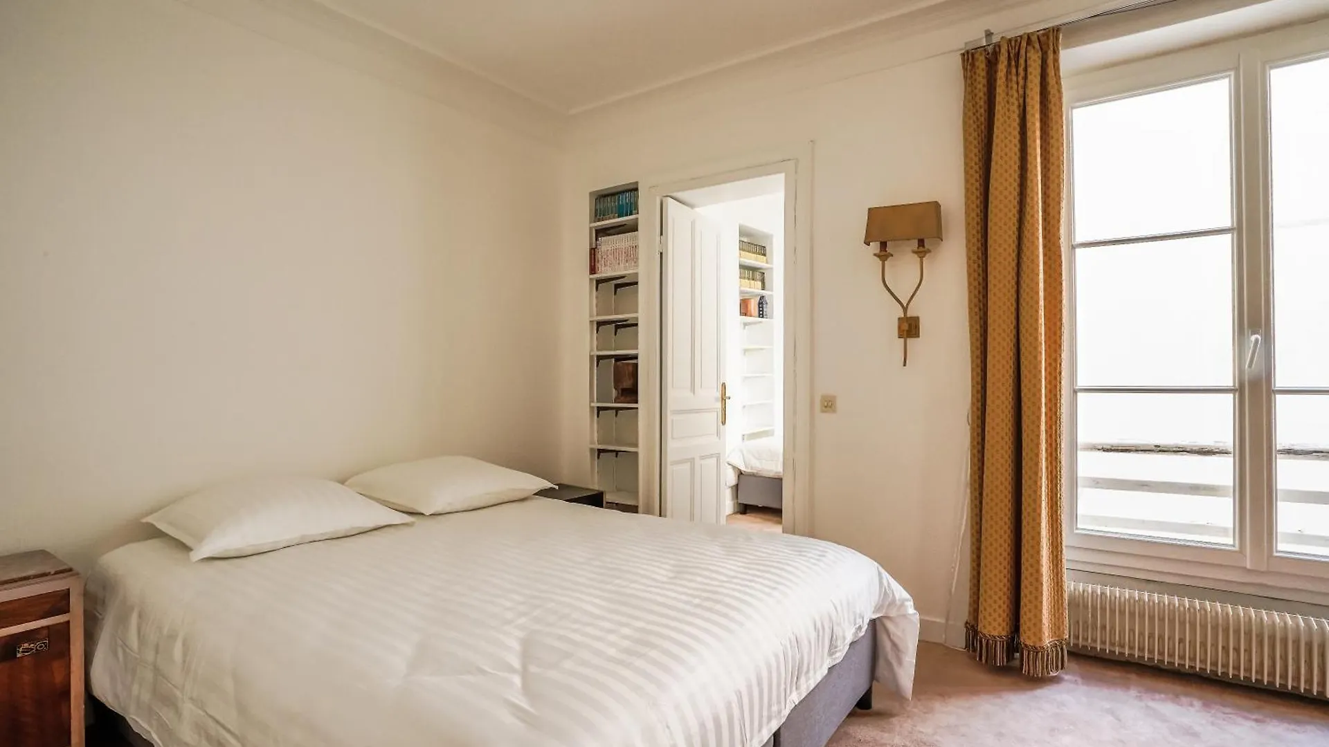 Apartment In Rue Saint-Honore Paris France